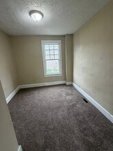 715 Elberon Ave in Zanesville, OH - Building Photo - Building Photo