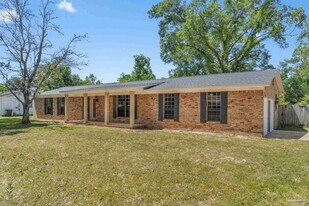 7468 Brightwood St in Pensacola, FL - Building Photo