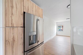 417 NW 15th Ave in Fort Lauderdale, FL - Building Photo - Building Photo