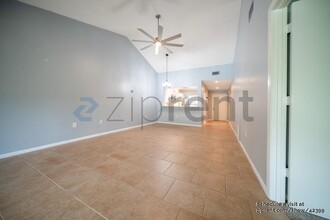 4817 Winslow Beacon in Sarasota, FL - Building Photo - Building Photo