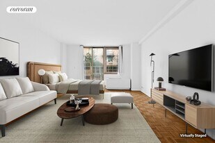 350 W 50th St in New York, NY - Building Photo