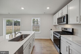107 Malibu Dr in Egg Harbor Township, NJ - Building Photo - Building Photo