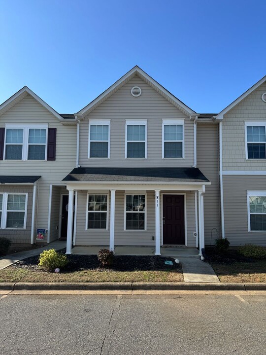 811 Chevelle Dr in Statesville, NC - Building Photo