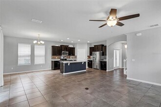 16271 Pebble Blf Lp in Winter Garden, FL - Building Photo - Building Photo