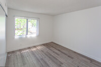 Summer Breeze Apartments in North Hollywood, CA - Building Photo - Interior Photo