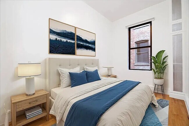 164 Waverly Pl in New York, NY - Building Photo - Building Photo