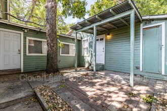105 Dewitt St in San Antonio, TX - Building Photo - Building Photo