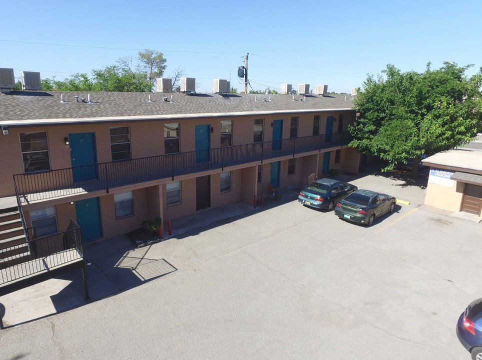 2115 College St in Las Cruces, NM - Building Photo