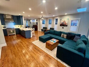 3700 N Hermitage Ave in Chicago, IL - Building Photo - Building Photo