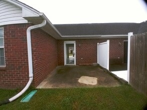 2212 Dartmouth Dr in Sumter, SC - Building Photo - Building Photo