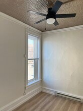 113 1/2 Main St E, Unit Unit #6 in Menomonie, WI - Building Photo - Building Photo