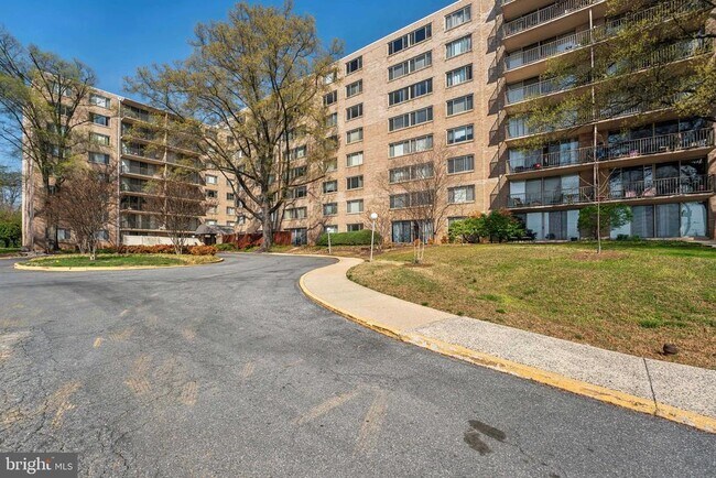 property at 4410 Oglethorpe St