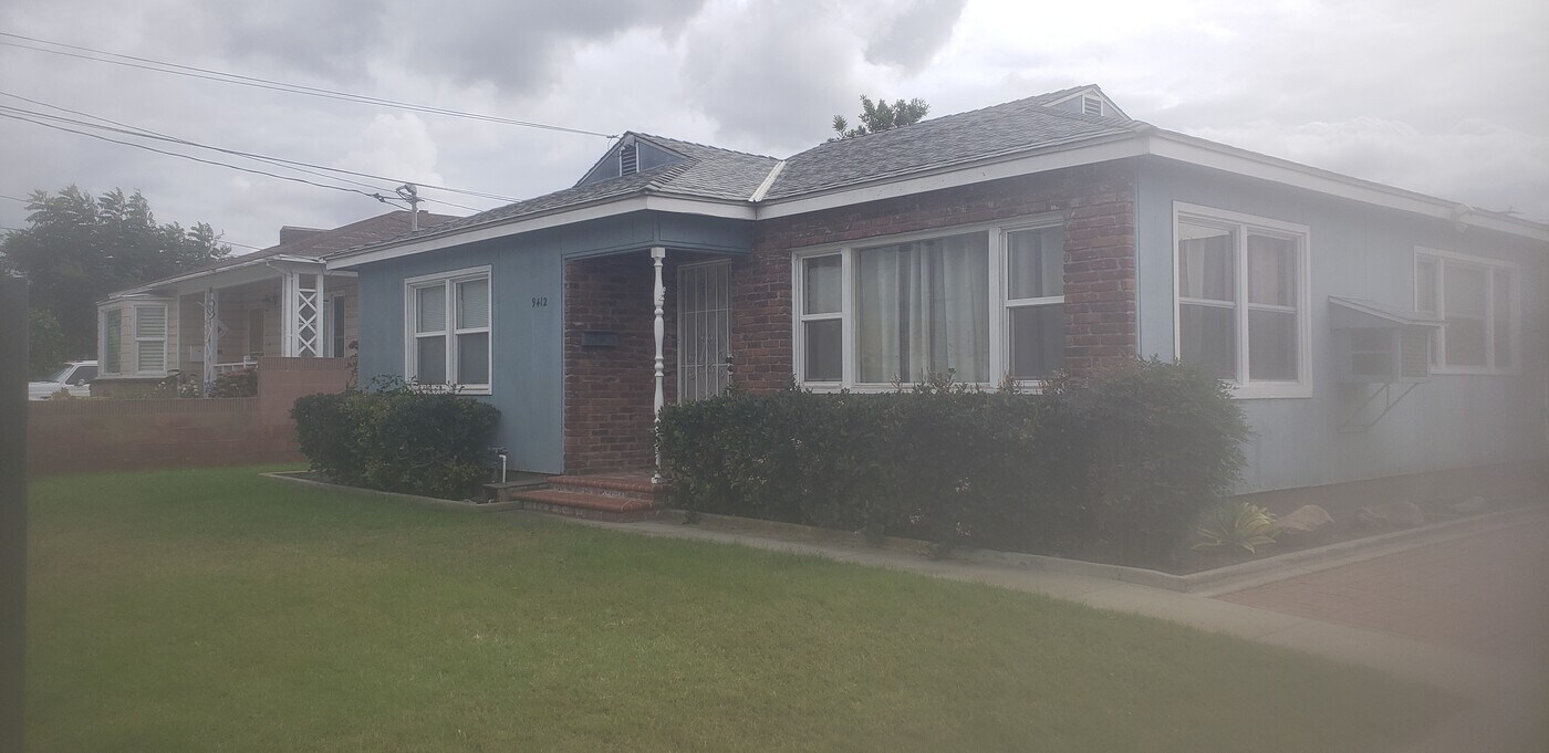 9412 Beverly St in Bellflower, CA - Building Photo
