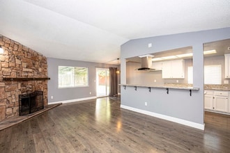 8355 Middle River Ct in Sacramento, CA - Building Photo - Building Photo