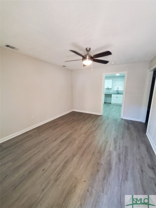 239 W 73rd St in Savannah, GA - Building Photo