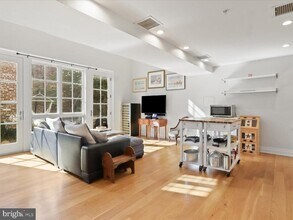 631 D St SE in Washington, DC - Building Photo - Building Photo