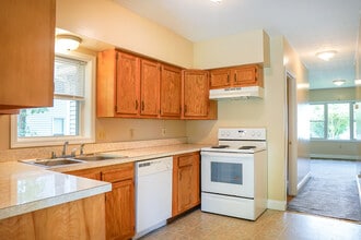 124 Crain Ave in Kent, OH - Building Photo - Building Photo