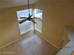 2041 Shining Feather Ln in Las Vegas, NV - Building Photo - Building Photo