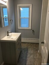 118 Woodland St in Bristol, CT - Building Photo - Building Photo