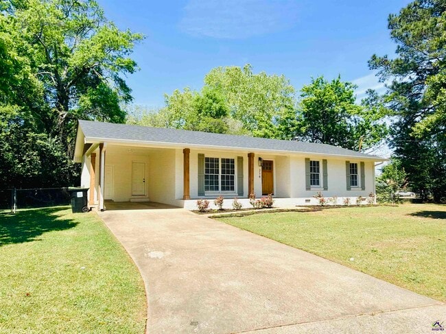 214 Meadowridge Dr in Warner Robins, GA - Building Photo - Building Photo