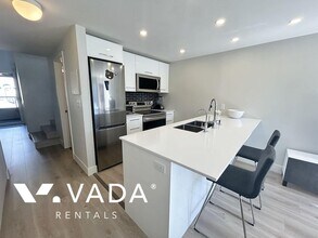 1101 W 8th Ave in Vancouver, BC - Building Photo - Building Photo