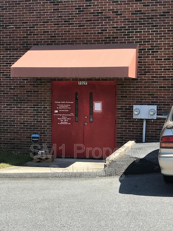 property at 702 W Main St