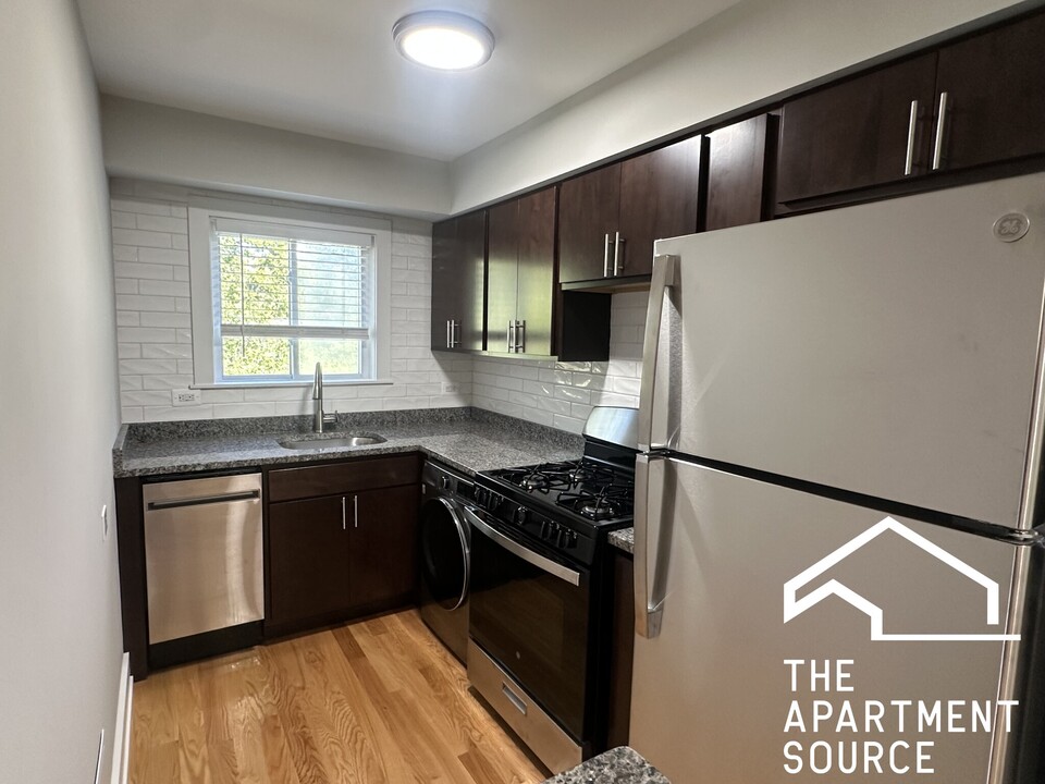 696 Elm Pl in Highland Park, IL - Building Photo