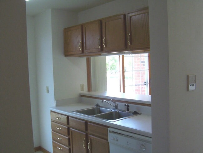 Furman Somerset Apartments in Ames, IA - Foto de edificio - Building Photo