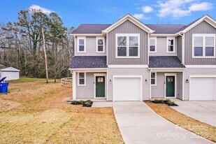 645 Brookwood St in Mooresville, NC - Building Photo