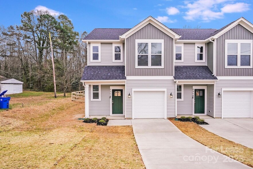 645 Brookwood St in Mooresville, NC - Building Photo