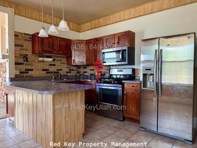 791 E Main St in Grantsville, UT - Building Photo - Building Photo