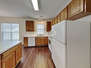 4134 Vance Rd N in Huntersville, NC - Foto de edificio - Building Photo