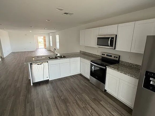1712 Del Parado in Bullhead City, AZ - Building Photo - Building Photo