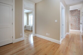 529 Newbury St, Unit 5 in Boston, MA - Foto de edificio - Building Photo