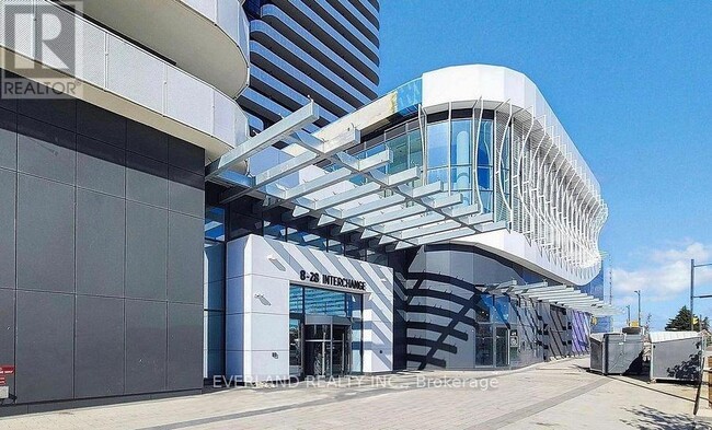 8 Interchange Wy in Vaughan, ON - Building Photo - Building Photo