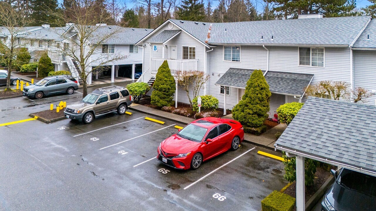 North Creek Townhomes in Everett, WA - Building Photo