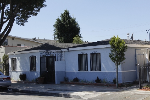 1841-1845 Chestnut Ave in Long Beach, CA - Foto de edificio - Building Photo