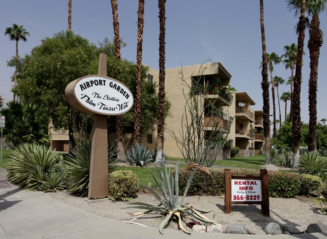 Palm Towers West in Palm Springs, CA - Foto de edificio - Building Photo