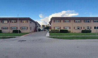 650 SW 2nd Ave in Boca Raton, FL - Building Photo
