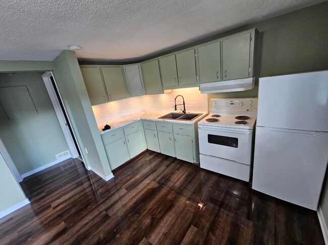 property at 10437 Rue Principale