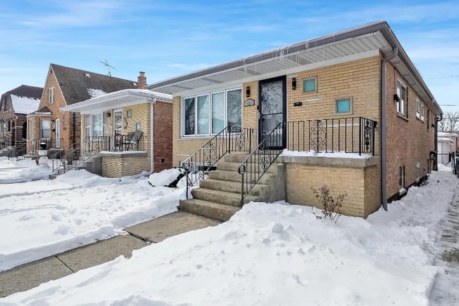 property at 5424 S New England Ave