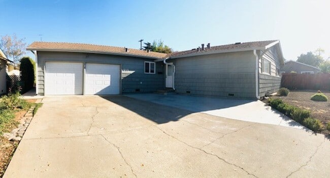 610 Brookwood Way in Chico, CA - Building Photo - Building Photo