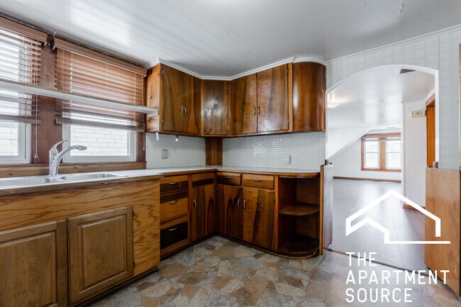 1334 W Barry Ave in Chicago, IL - Building Photo - Building Photo