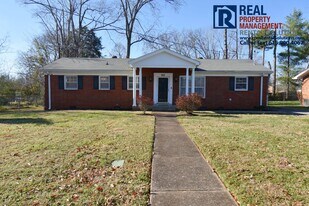 922 Kay St in Murfreesboro, TN - Building Photo