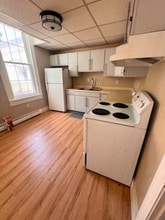 312 Union St, Unit 1 in Bangor, ME - Building Photo - Building Photo