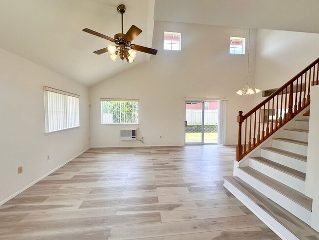 94-1076-1076 Kikepa St in Waipahu, HI - Building Photo - Building Photo