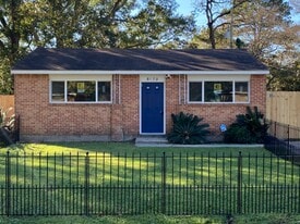 6173 Matthews St in Baton Rouge, LA - Building Photo