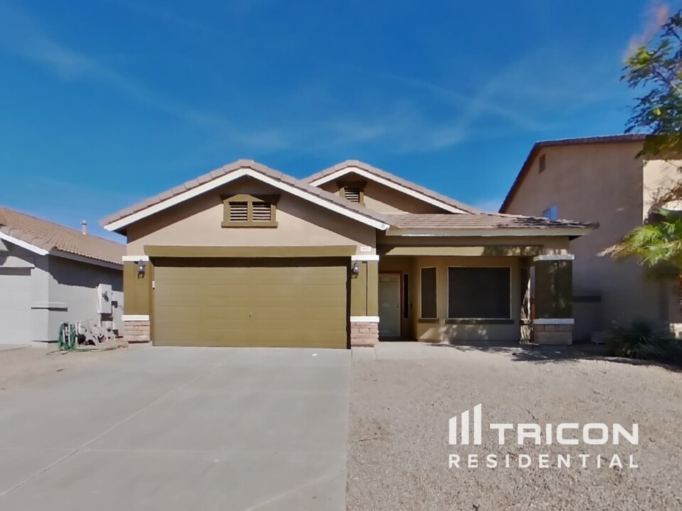 662 E Anastasia St in San Tan Valley, AZ - Foto de edificio