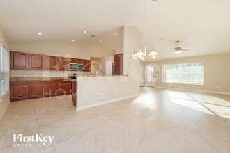 250 Portland Ave in Spring Hill, FL - Building Photo - Building Photo