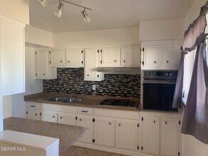 9924 Minuteman St in El Paso, TX - Building Photo - Building Photo